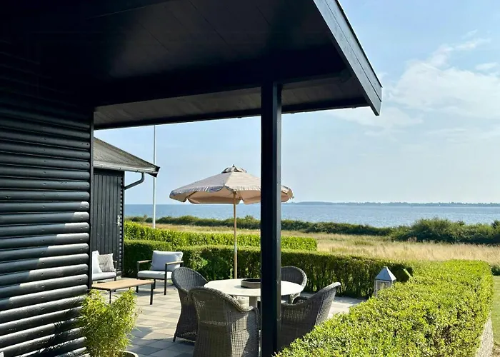 Overlooking South Funen Archipelago بيت للعطل فابورغ